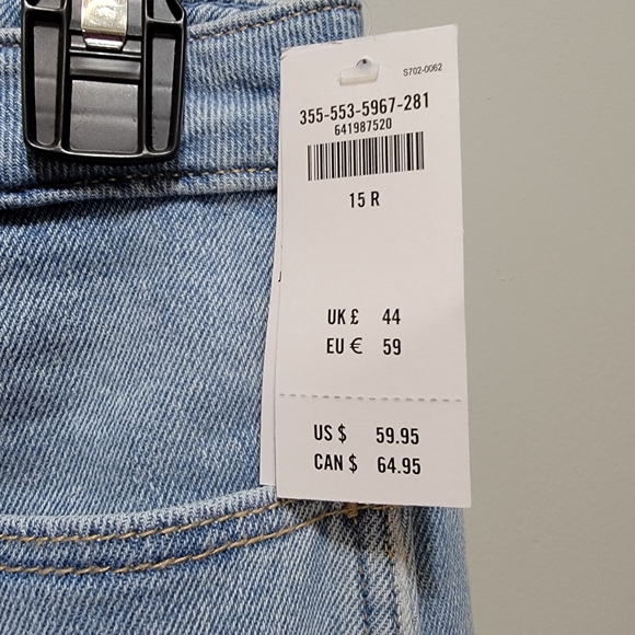 Hollister ULTRA HIGH-RISE MOM Jean Size 31 Light Wash Distressed NEW! - Picture 5 of 14